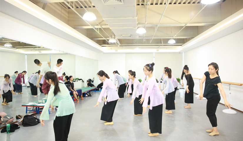 民族舞培訓(xùn)價(jià)格