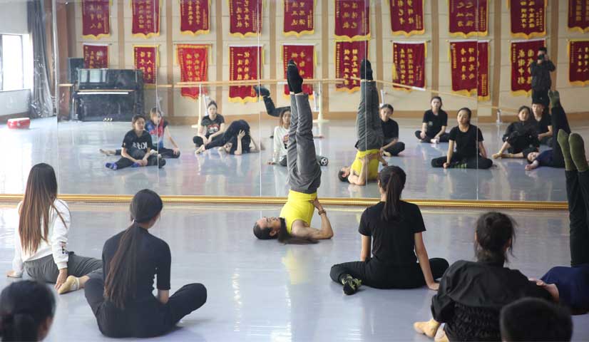 舞蹈編導(dǎo)培訓(xùn)價(jià)格